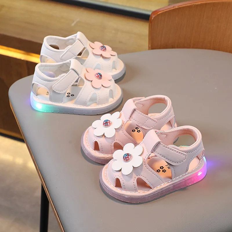 

Girl Shoes Light Up Sandal Summer New Soft Sole Baby Walk Shoes Fashionable Princess Shoe Anti Slip Childrens Sandal Baby Shoe