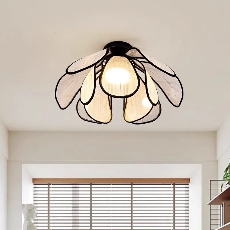 Cream style master bedroom ceiling light, French retro small dining room petal light, aisle balcony lamp