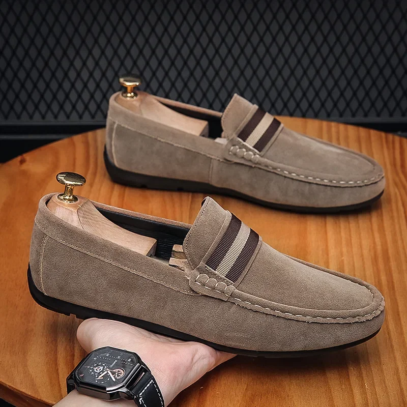 Mocasines de diseño de marca para Hombre, Zapatos informales de ante, sin cordones, planos, ligeros, para primavera y verano