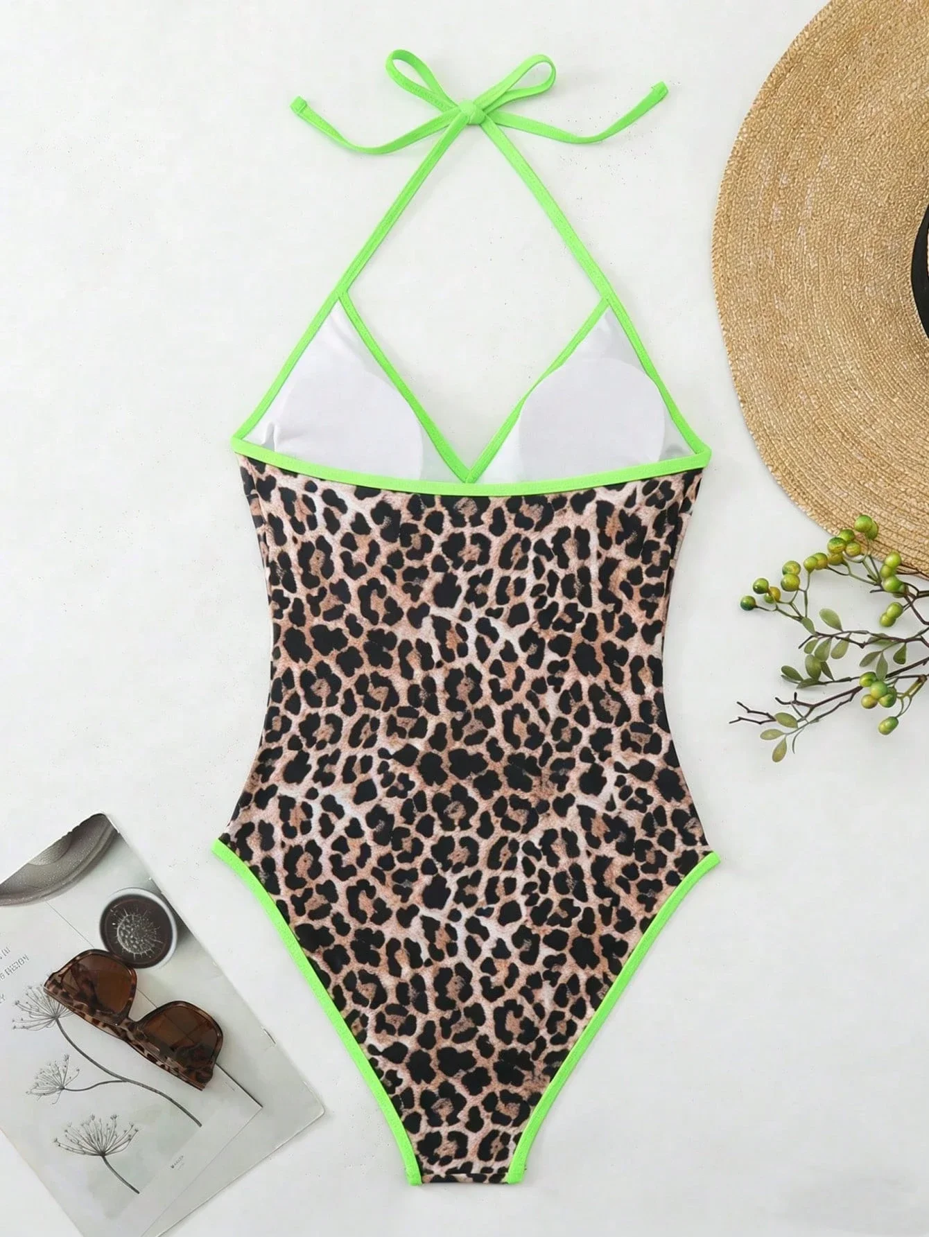 

Купальник с леопардовым принтом и неоново-зеленой отделкой, с завязками на шее, с высоким вырезом, пляжный купальник для женщин
