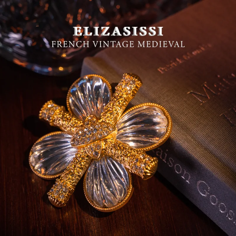 Qingdao Mid-Ancient Vintage Western Vintage Court Style Multi-Layer Marking Electroplating Real Gold Brooch