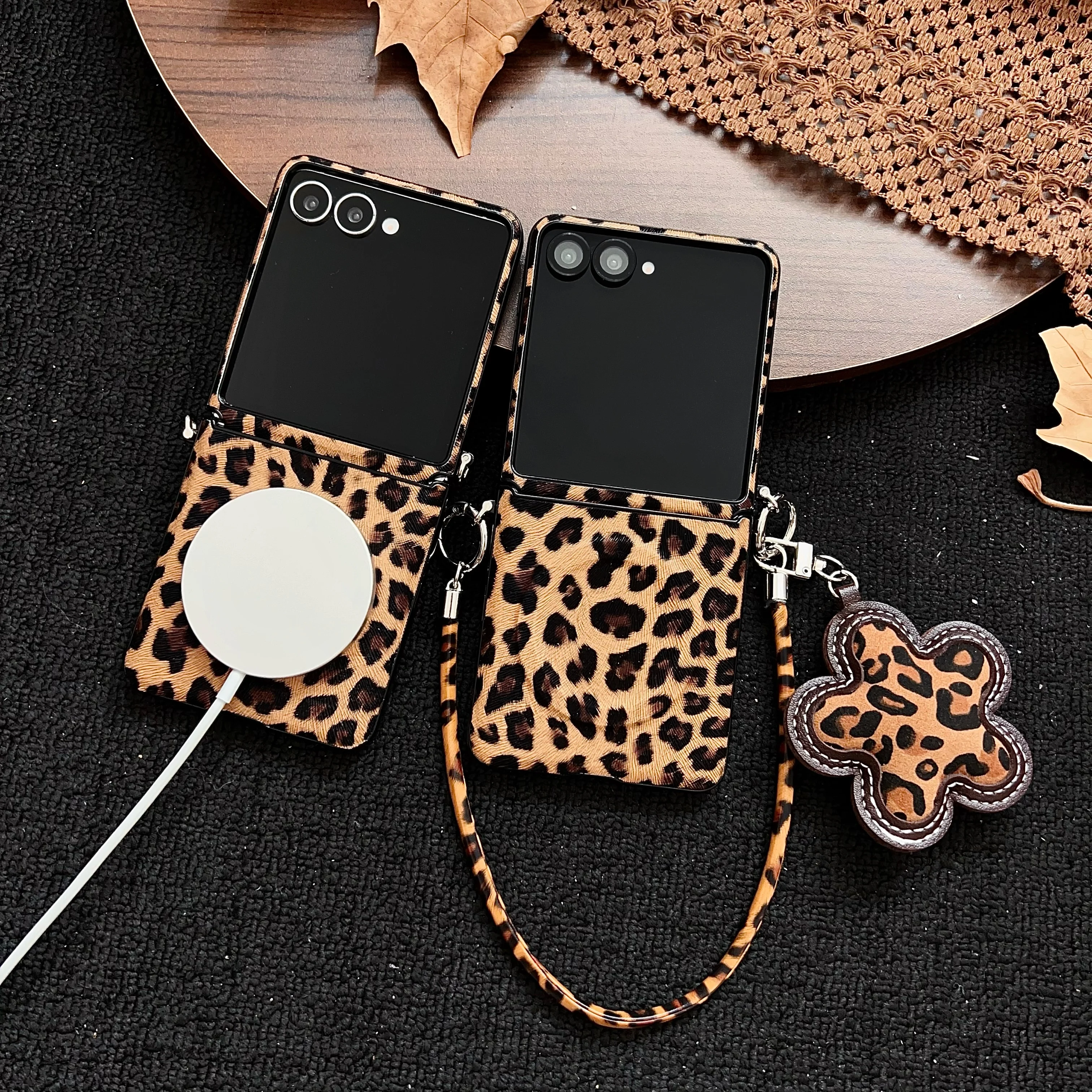 

Back Cover For Samsung Galaxy Z Flip 7 6 5 4 3 Case Brown Leopard Panther Hand Straps Rope Magnetic Attraction Hard Phone Case