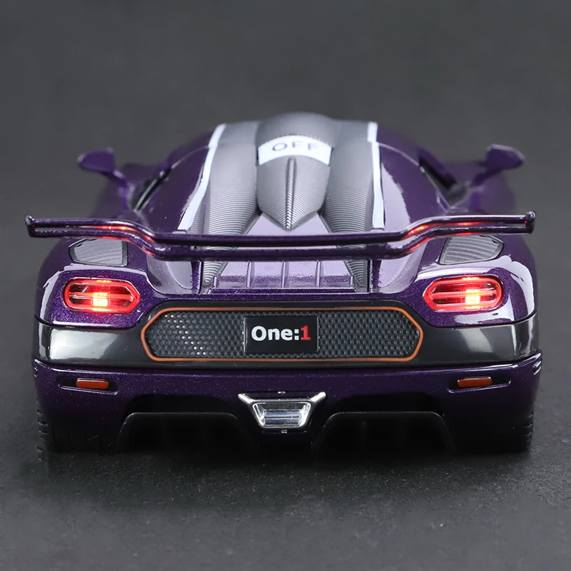 1:24 One1 Alloy Racing Car Model Collection One Piece Toy Boy One Piece Gift Hot Wheels Supercar Diecasts Metal Fast and Furious