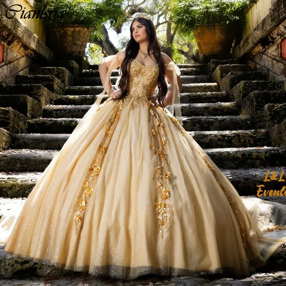 

Платье-корсет с открытыми плечами и 3d-аппликацией, 15 лет