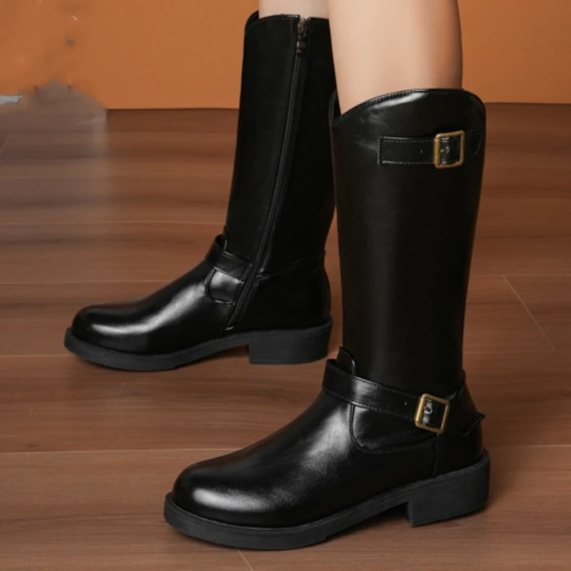 

Женская зимняя обувь Сапоги до колена Черный Коричневый Красный Ботинки для верховой езды Повседневная обувь с пряжкой на низком каблуке Длинная обувь Женская обувь большого размера