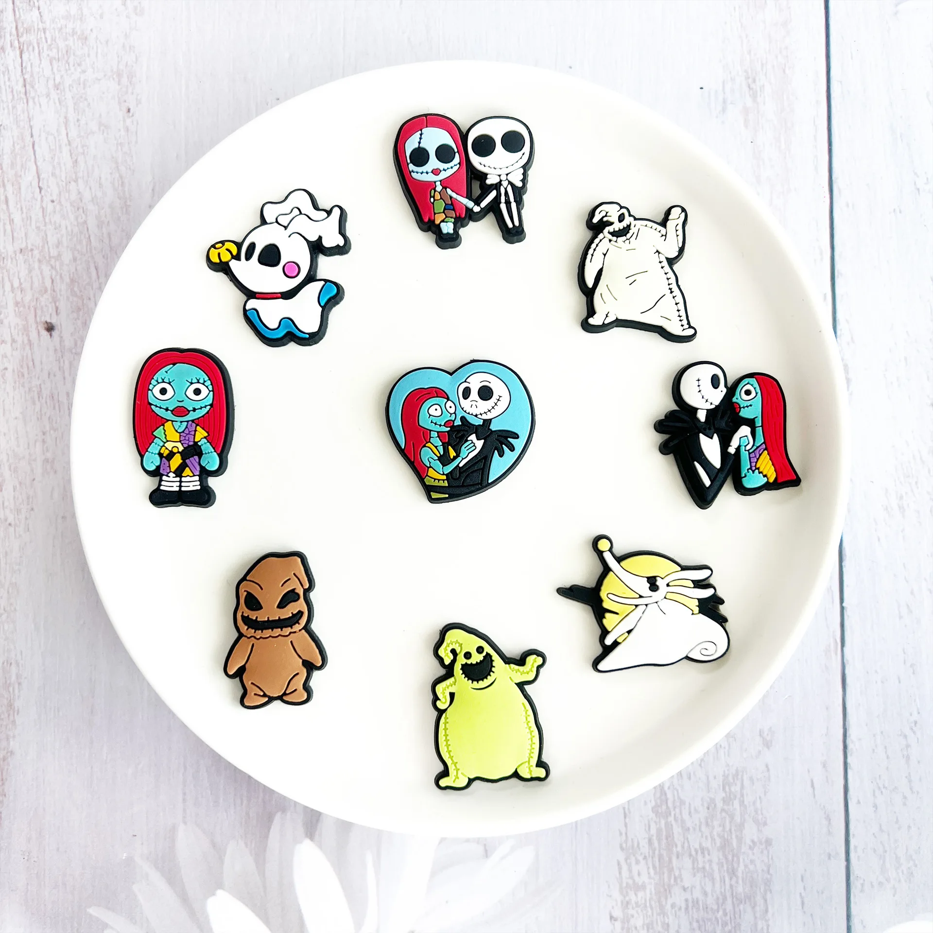 Mesuca 16-teiliges Nightmare Before Christmas Cartoon PVC Schuh-Charms Set für Gartenschuhe, DIY Zubehör, Halloween-Dekorationen – Detail 6