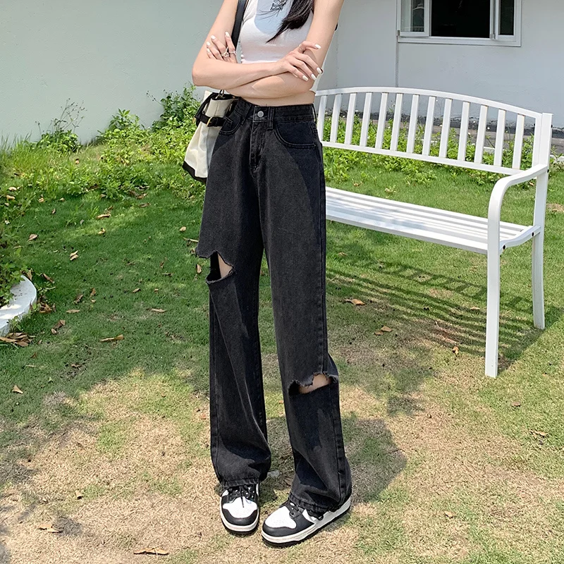 

Белые джинсы женские, с рюшами, плиссированные, драпированные, с разрезом, асимметричные детали, боковая драпировка, струящаяся шикарная расклешенная труба-колокольчик-палаццо