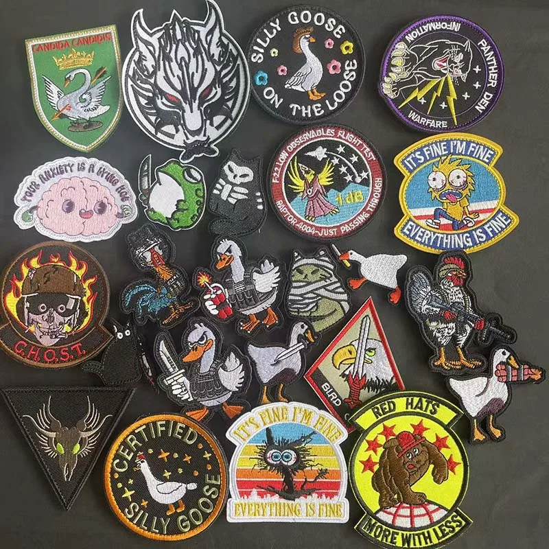 Parches Bordados con Emblemas Tácticos de Animales: Lobo Flameado, Ave de Presa, Ganso de la Paz, Rana Enojada, Gato, Pato, Apliques para Mochilas