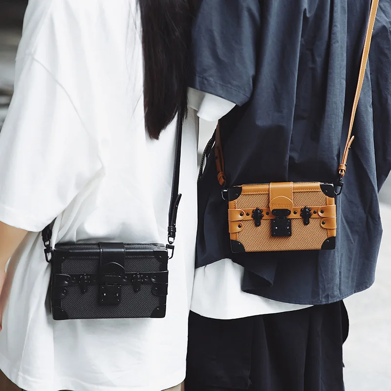 

Hard Box Crossbody Bag for Women 2025 New Trend Vintage Unisex Small Square Bag Ins Fashion Streetwear Chic Shoulder Bag Woman