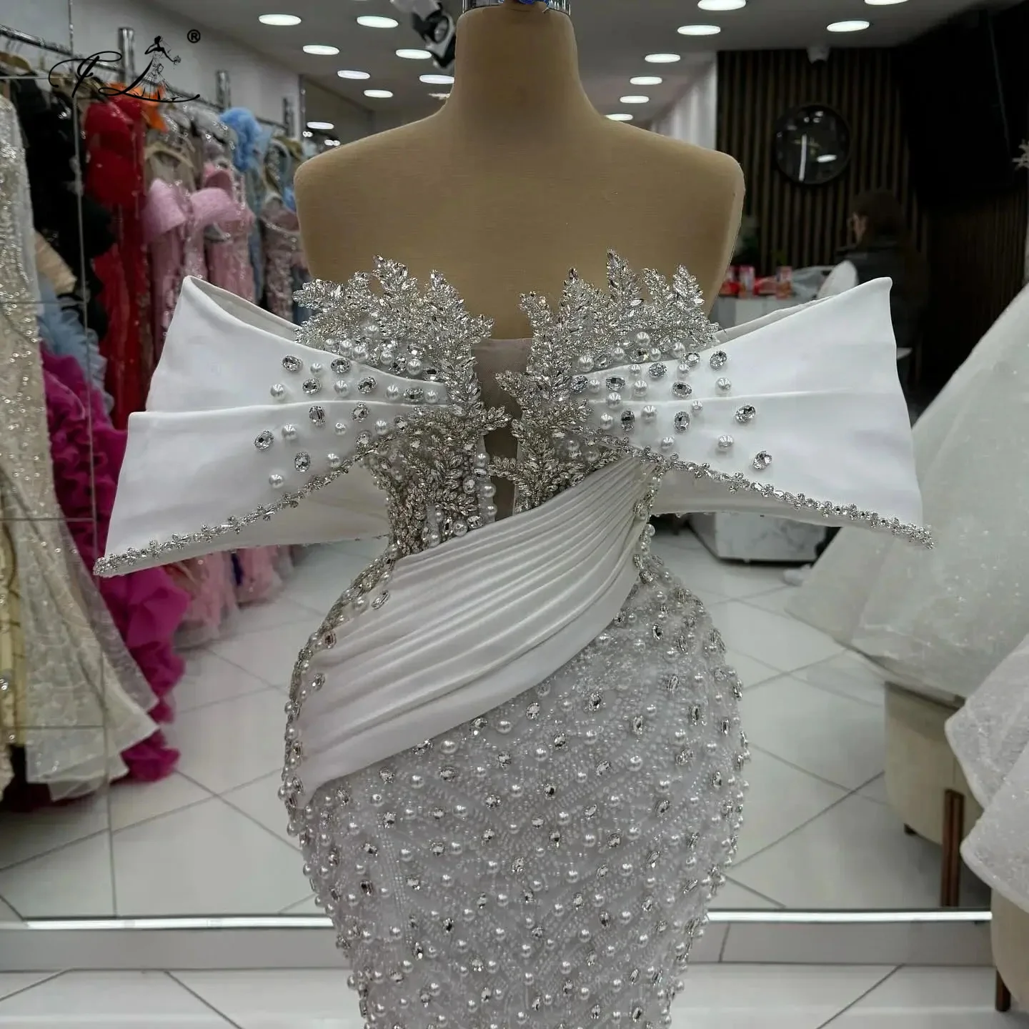 

Floria Pearl Rhinestone Evening Dress One-Shoulder Mermaid Dress White Pleated Party Dress Long Ball Gown Customizable