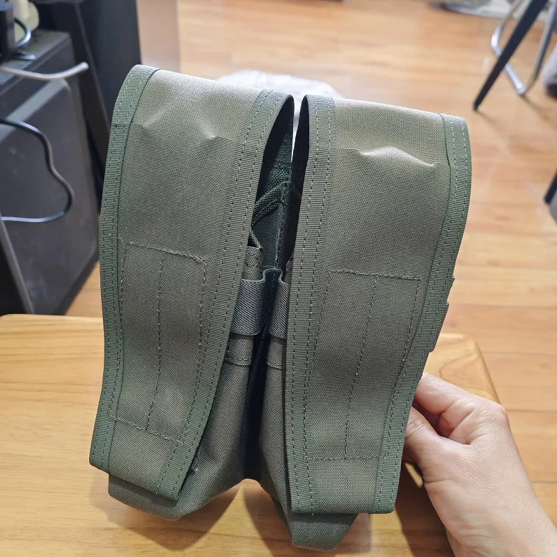 

Внутренняя сумка для журналов A-18 с двойным/тройным отделением и откидной крышкой