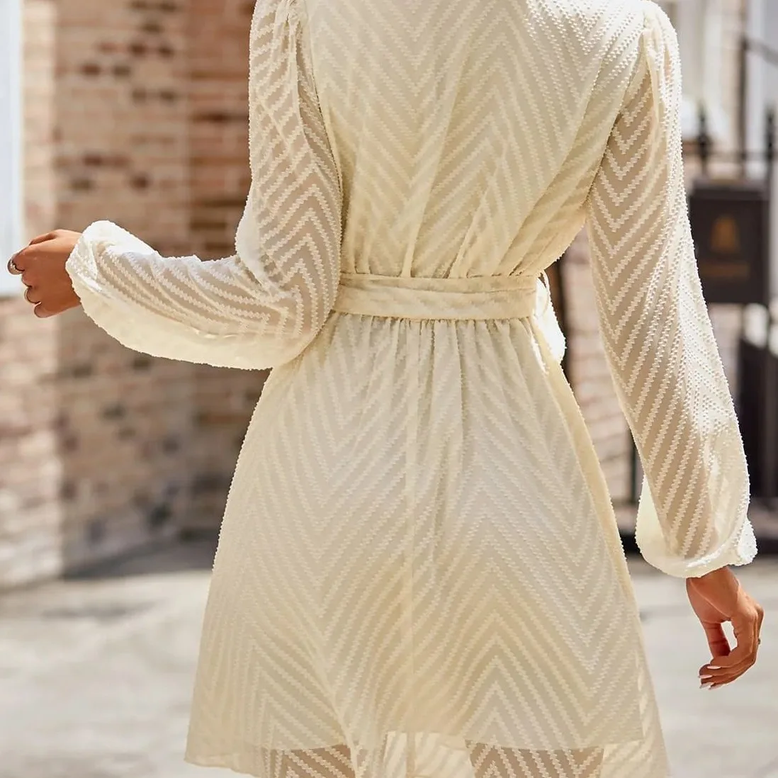 Mini vestido com renda com decote em V para mulheres, vestido casual para festa, dupla camada, manga longa, elegante vestido arabesquítico para senhora