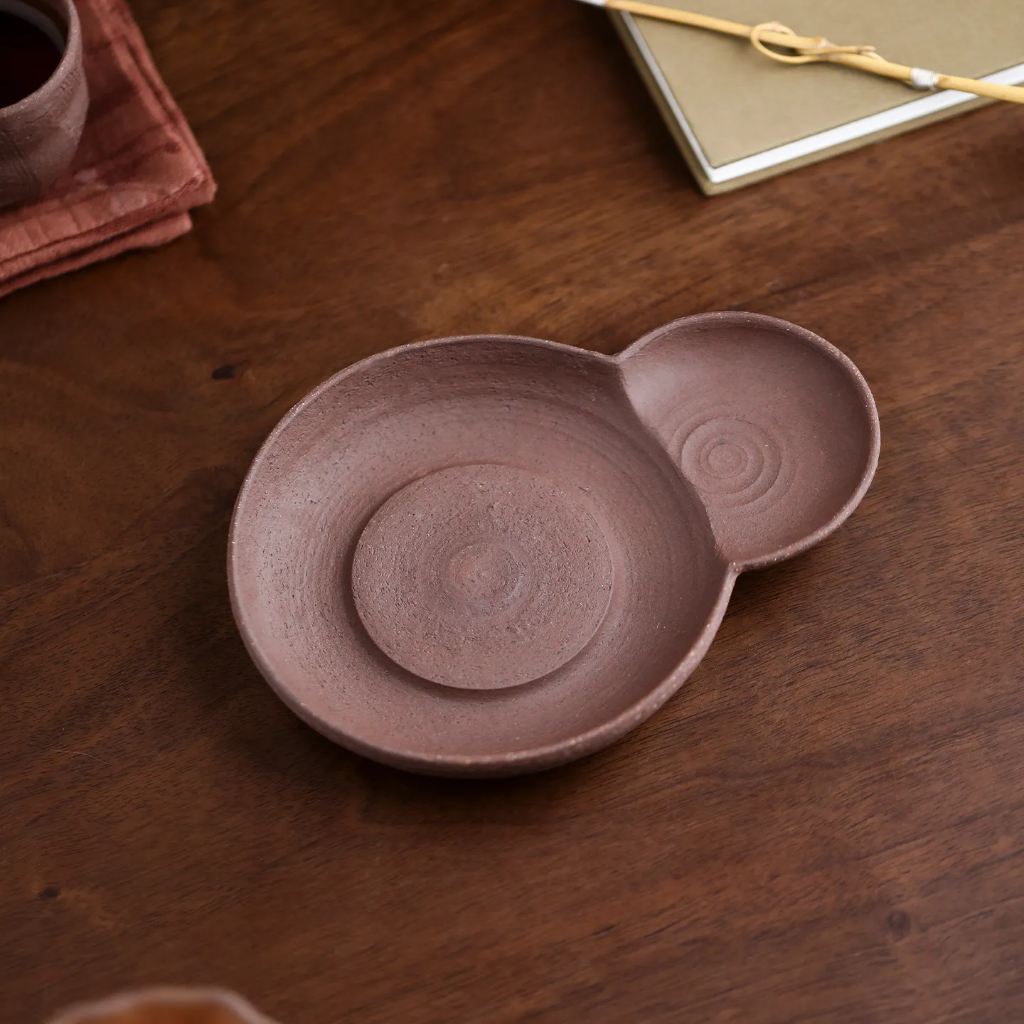 Purple Clay Gourd Teapot Stand, Wabi Sabi Ceramic Dry Brewing Tray and Pot Rest for Loose Leaf Tea and Daily Tea Rituals