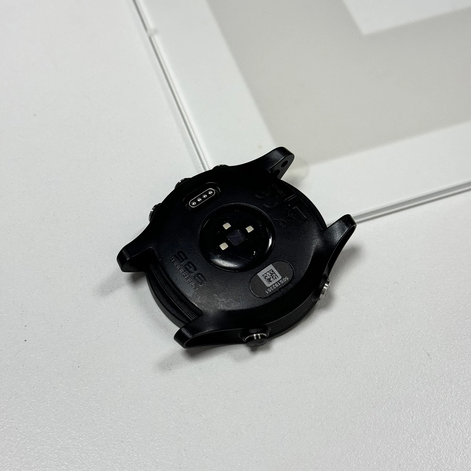 Für GARMIN Forerunner 935: Untere Gehäuseabdeckung mit Herzfrequenzsensor, Rückabdeckung, Power-Tastenanschlüsse – Beschädigter Ersatz
