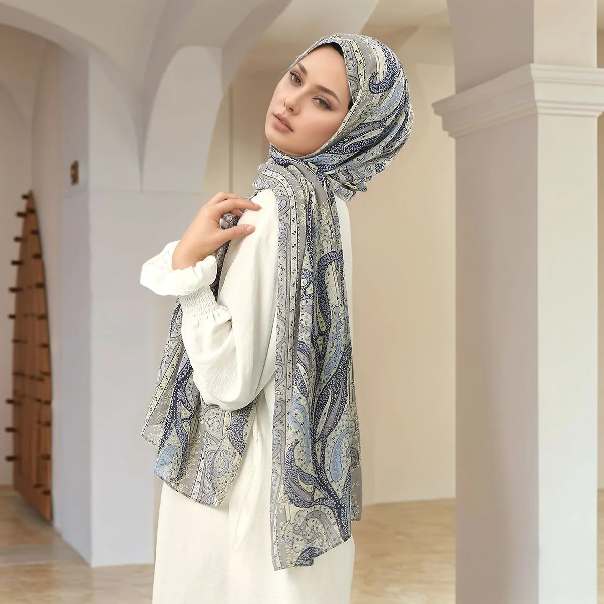 

New Paisley Printed Chiffon Hijab Scarf For Woman Muslim Hijabs Shawl New Design Lady Headscarf Islam Turban Foulard Scarves