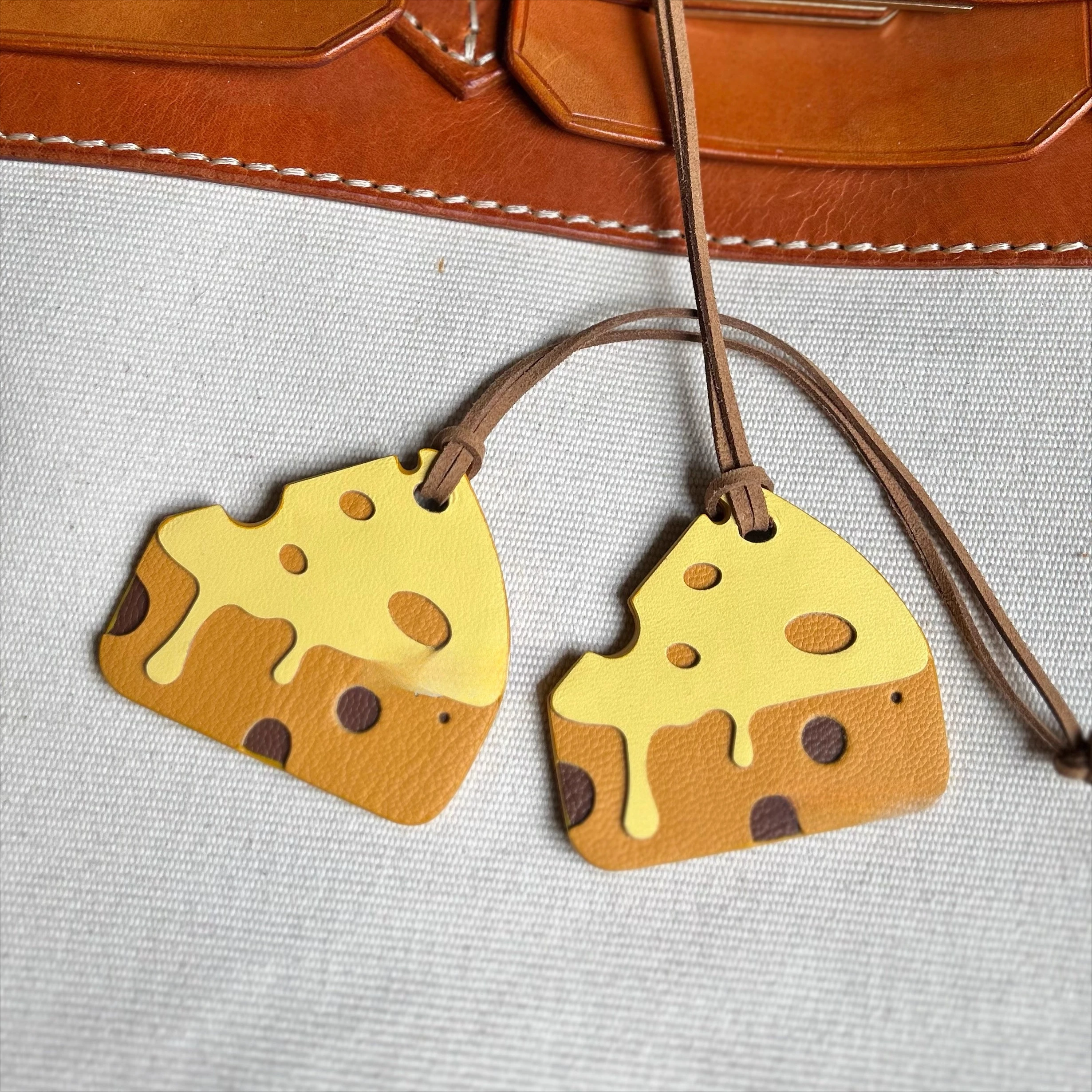 Genuine leather handmade contrasting cheese pendants cute key accessories beautiful gifts bag pendants cheese ornaments