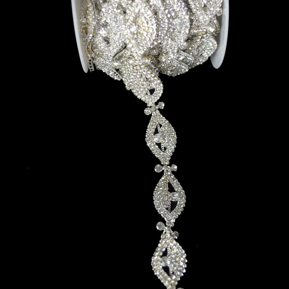 

Minimalist Rhombus Rhinestone Band Garment Accessory - Dress Decor for Women's Modern Wedding & Minimalist Style