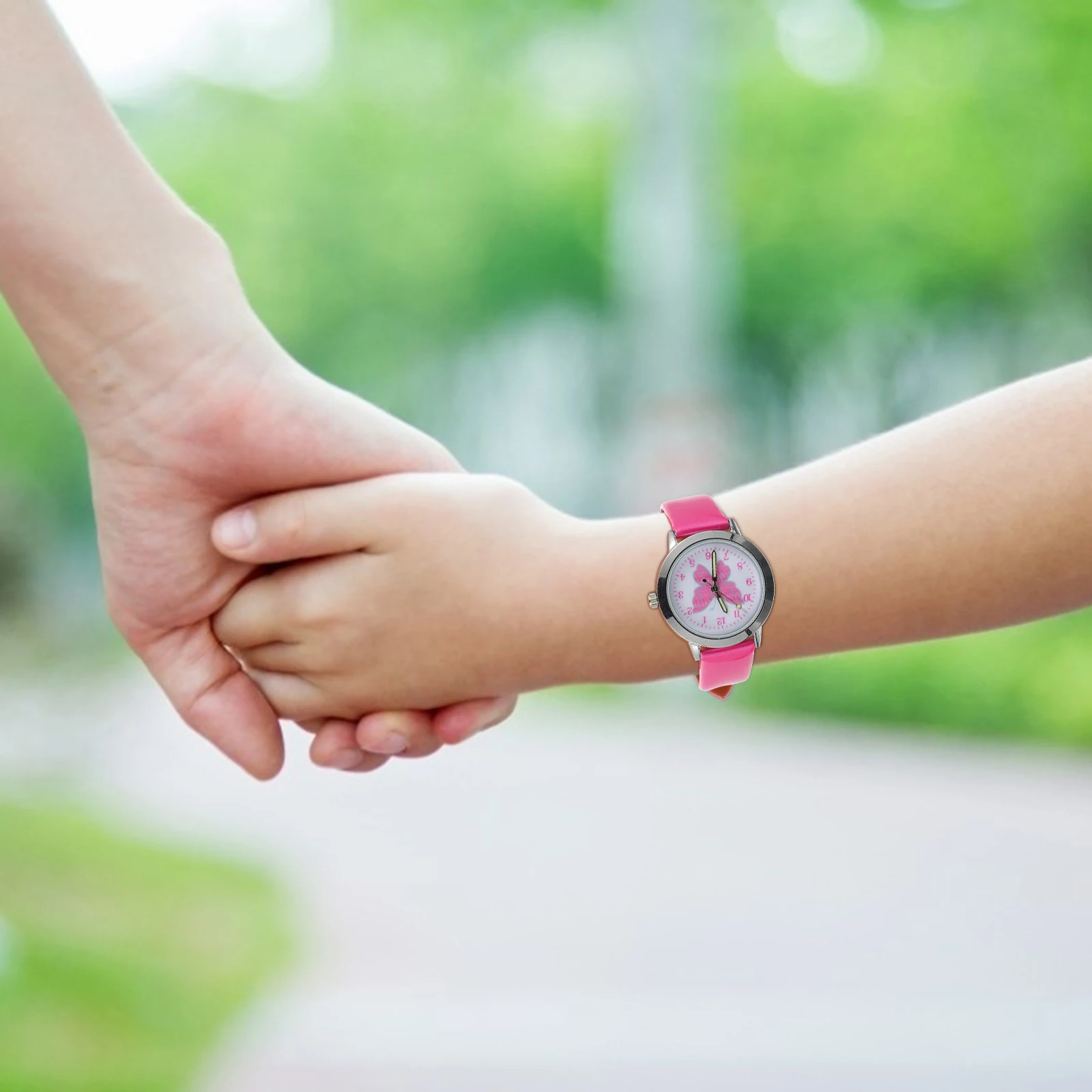 1 pz orologio per bambini modello di farfalle adorabili orologio da polso per bambini luminoso orologio da ragazza durevole del fumetto quadrante trasparente lega di colore brillante