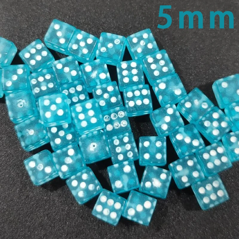 50 Stuks 5Mm Acryl Mini Dobbelstenen Gaming Haakse Dobbelstenen Standaard D6 Punt Zes Zijdige Kubus Dobbelstenen Voor Bordspel Accessoires