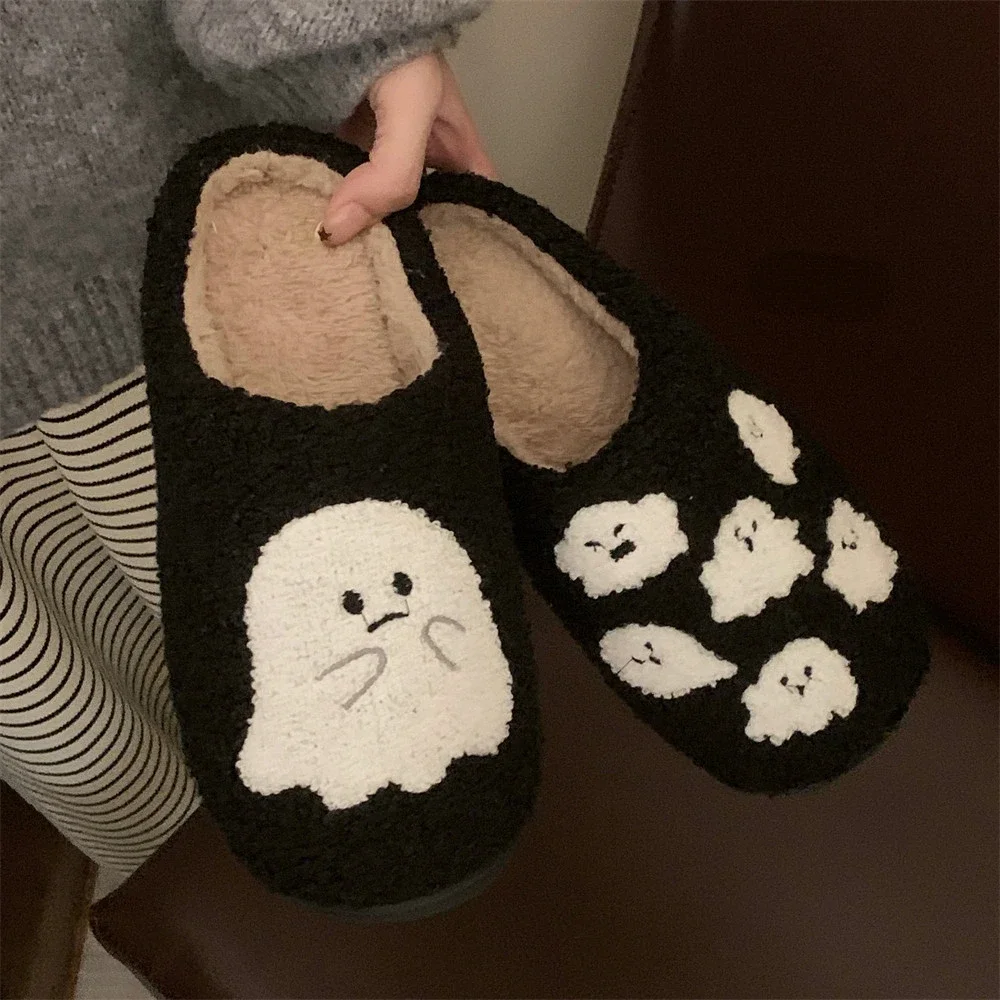 

Cozy Halloween Ghost Plush Slippers with Anti Slip Soft Furry Closed Toe Design for Indoor and Outdoor Comfort