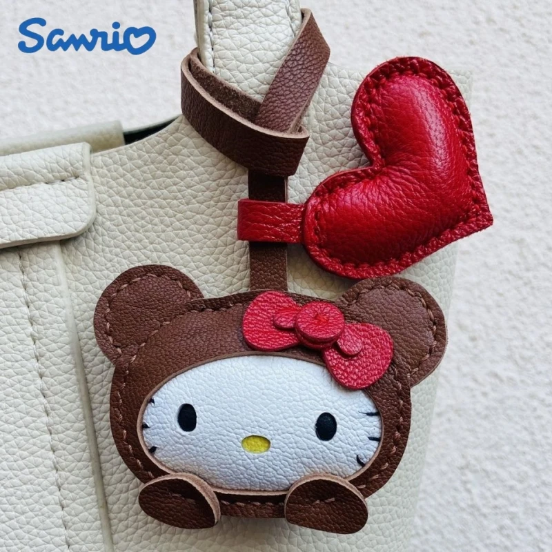 Nuevo y único bolso de piel de oveja hecho a mano Hello Kitty con colgante para llave de coche, bolso cruzado, colgante, regalo para niña, regalo de cumpleaños encantador