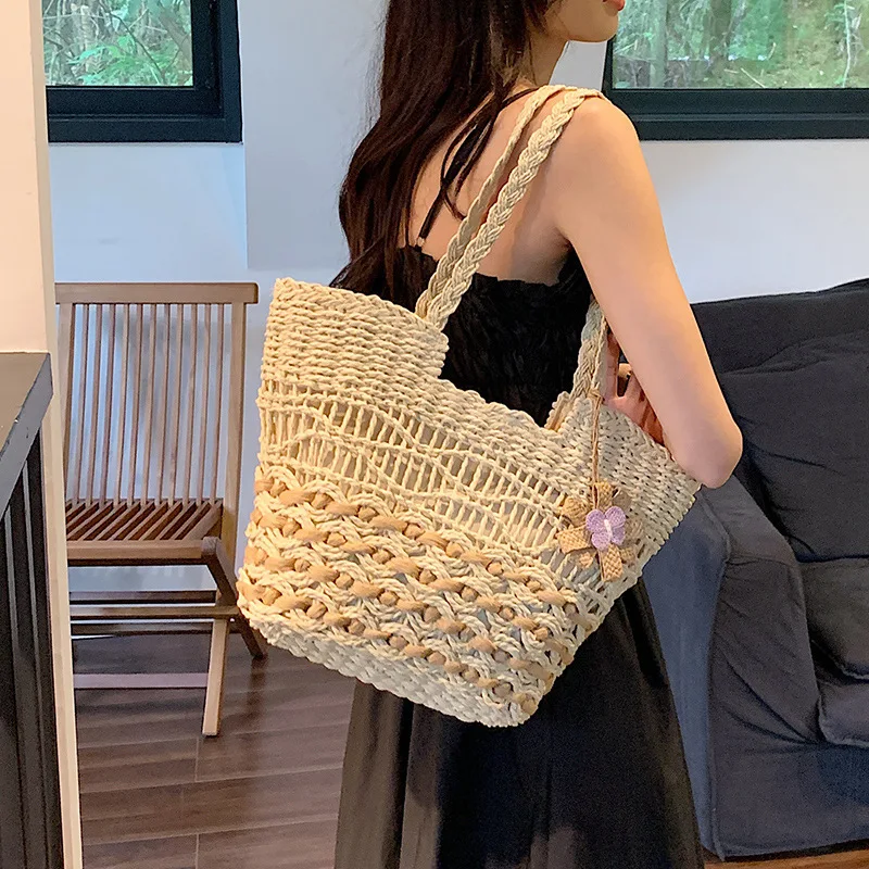 

Shoulder Bag Summer Beach Vacation Grass Woven Women's Large Capacity Empty Handed Carrying Tassel Vine Bamboo Woven Handbag