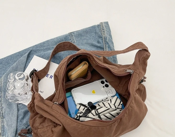 Tela tessile libro di scuola di grandi dimensioni borsa morbida per Laptop elegante borsa a tracolla Hobo in tessuto Harajuku Ita Emo Y2K Grunge