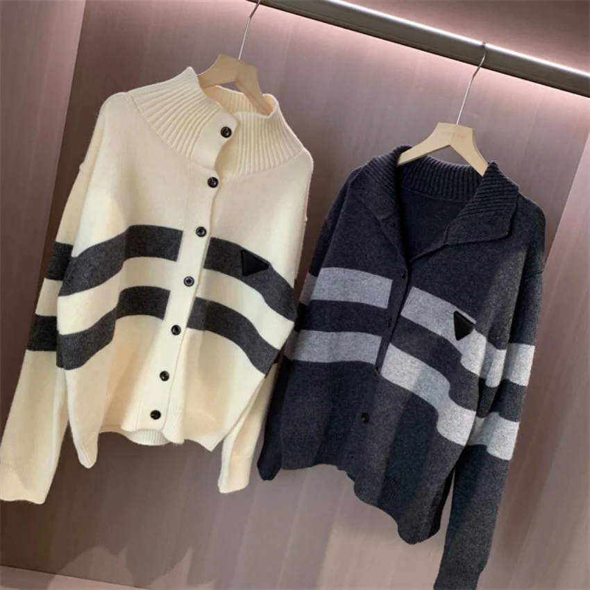 Fenggejiwo Knitted Sweater Thickened Warm Skin friendly Striped Stand up Collar Small Short Sweater Cardigan