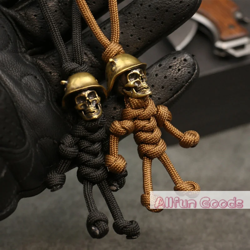 [TG835]1PC Skull Head Keychain Car Biker Helmet Pendant Keychain Braided Rope Paracord  Bag Hanging Backpack Doll Toy