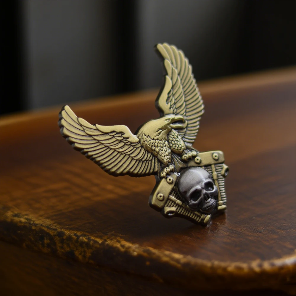Fliegender Adler Totenkopf Brosche Motorradfahrer Piraten Adler Gedenkabzeichen Fahrrad-Enthusiasten Metallnadel Kleidungszubehör – Detail 5