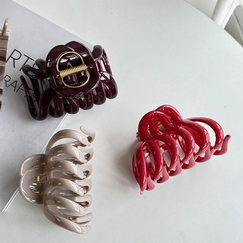 

Large ponytail girl acrylic hair clip, headband, hair accessory French large hollow claw clip, crab-shaped hair clip, suitable for women and girls