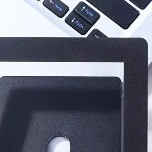 

Подставка для компьютерных динамиков премиум-класса — повышает качество звука с технологией демпфирования вибрации.