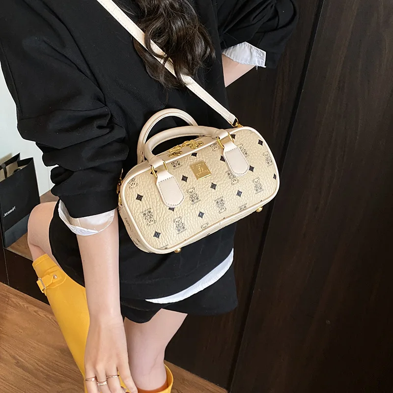 

Bear Print Pillow Square Bag, Women's Viral Commuter Shoulder Purse, Day to Night Crossbody Tote, Casual Sling Bag