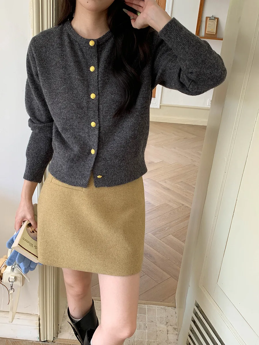 Mantel Kardigan Rajutan Lengan Panjang Wanita Sweter Kerah O Retro Kasual Musim Gugur