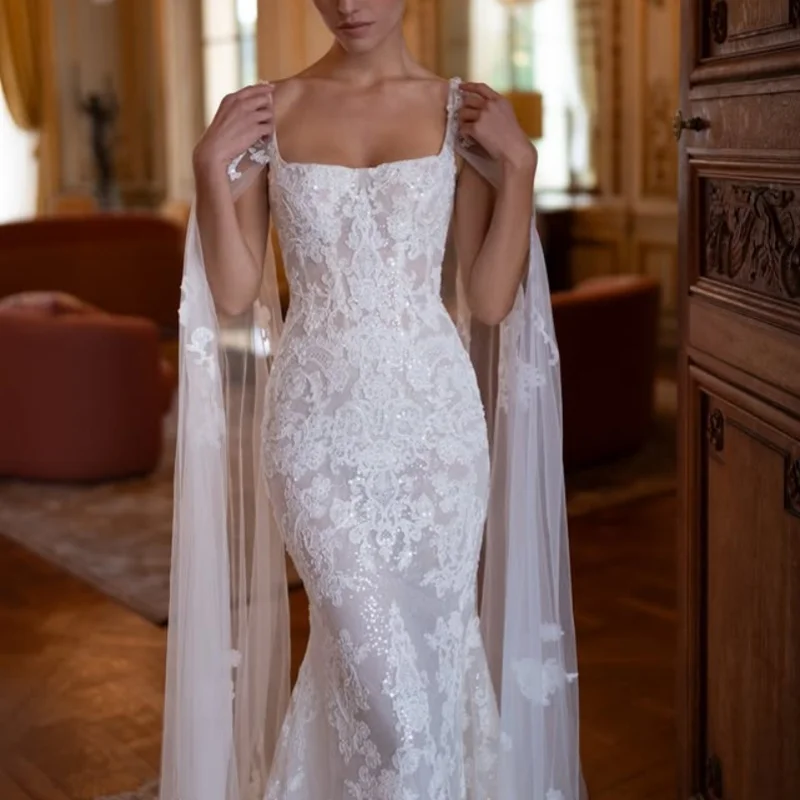 فساتين زفاف بيضاء لامعة خارج الكتف مشد صائق فساتين الزفاف ذيل السمكة الديكور متعدد الطبقات صنع تخصيص #1