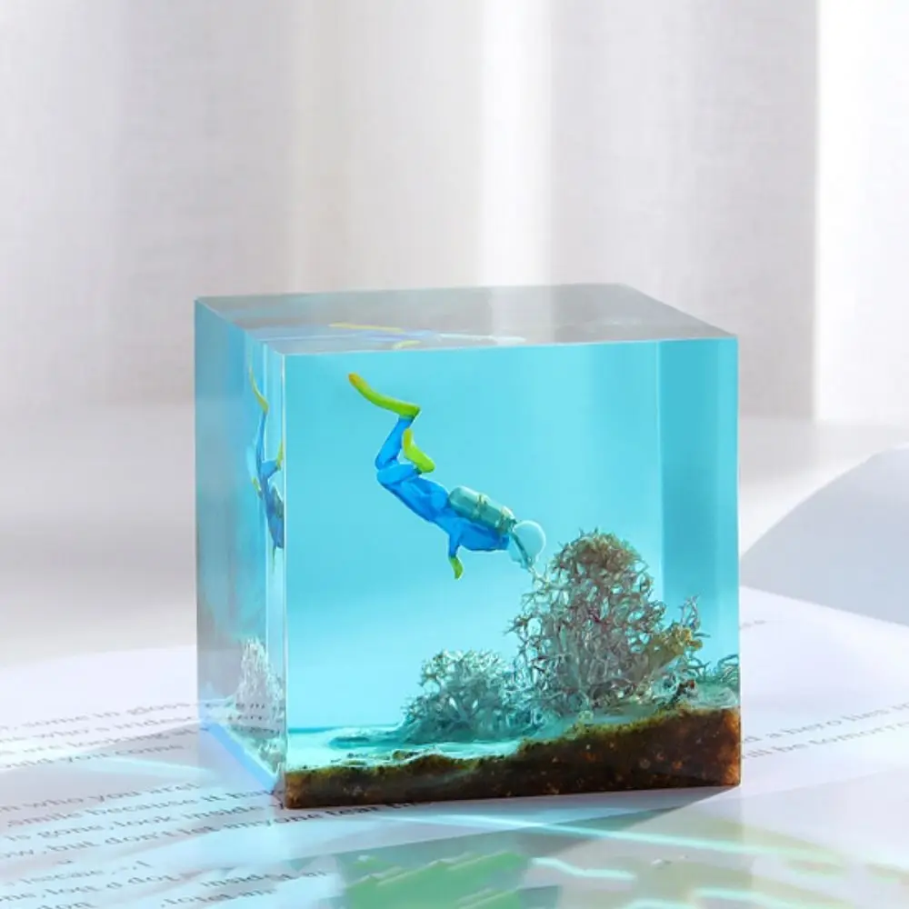 3D Diver Action Figures Model Plastic Decorative Diver Figurine Toys Unpainted White Micro Landscape Diver Model Fish Tank