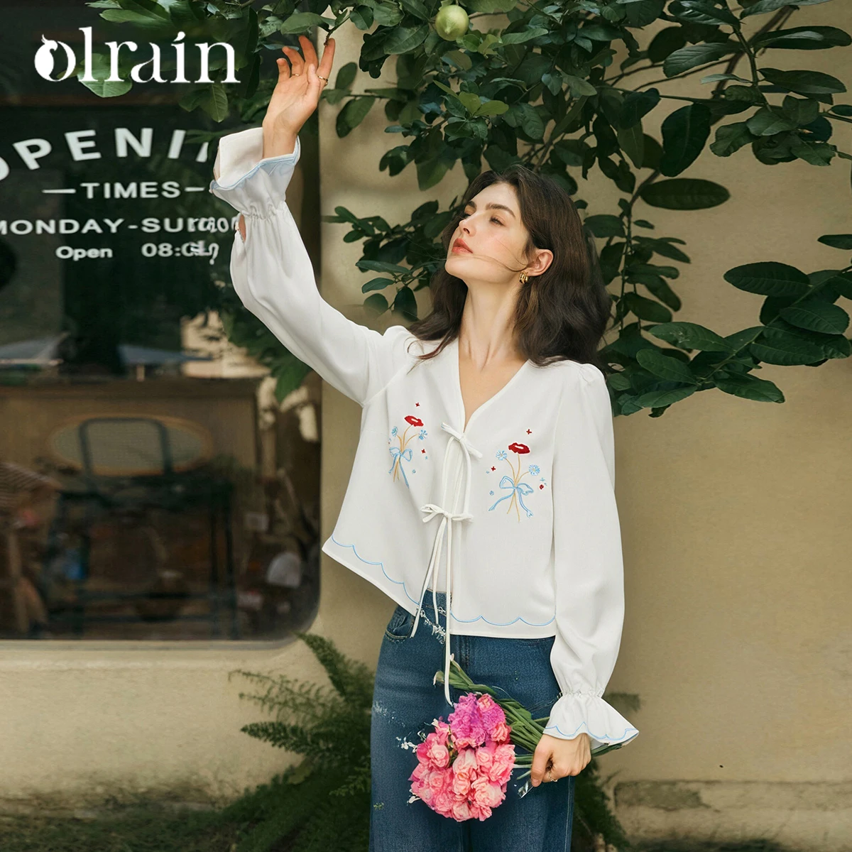

OLrain French Elegant V-neck Shirts Women 2025 New Autumn Embroidered Design Blouse Short Long Flare Sleeve Shirt O57QC001155