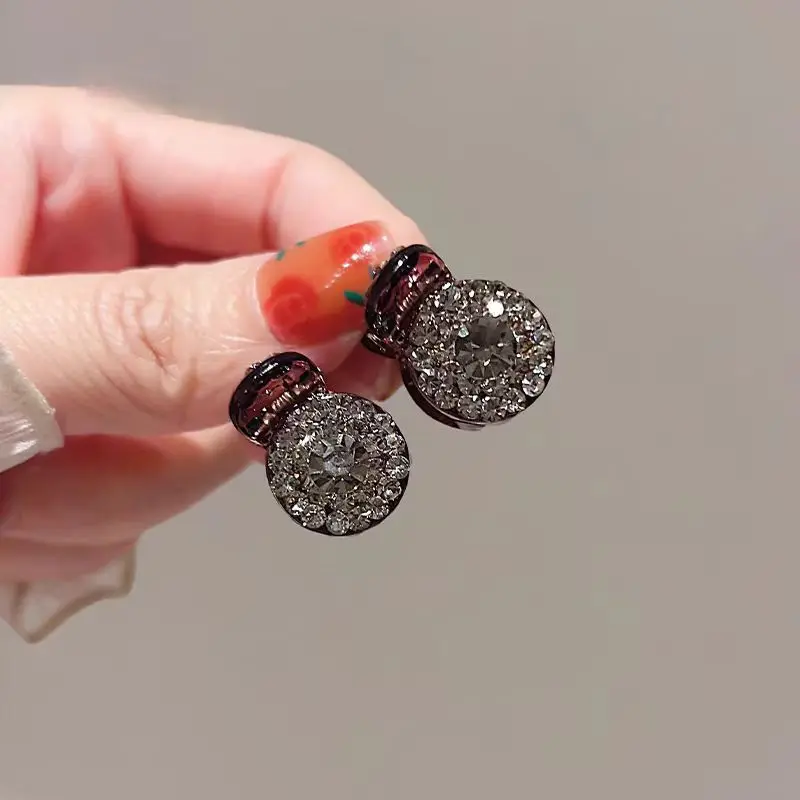 1/2 Stück exquisite Volldiamant-Seitenstange, kleine Haarspange für Frauen, Frontal-Pony-Prinzessin-Haarspange, kleine Hai-Clip