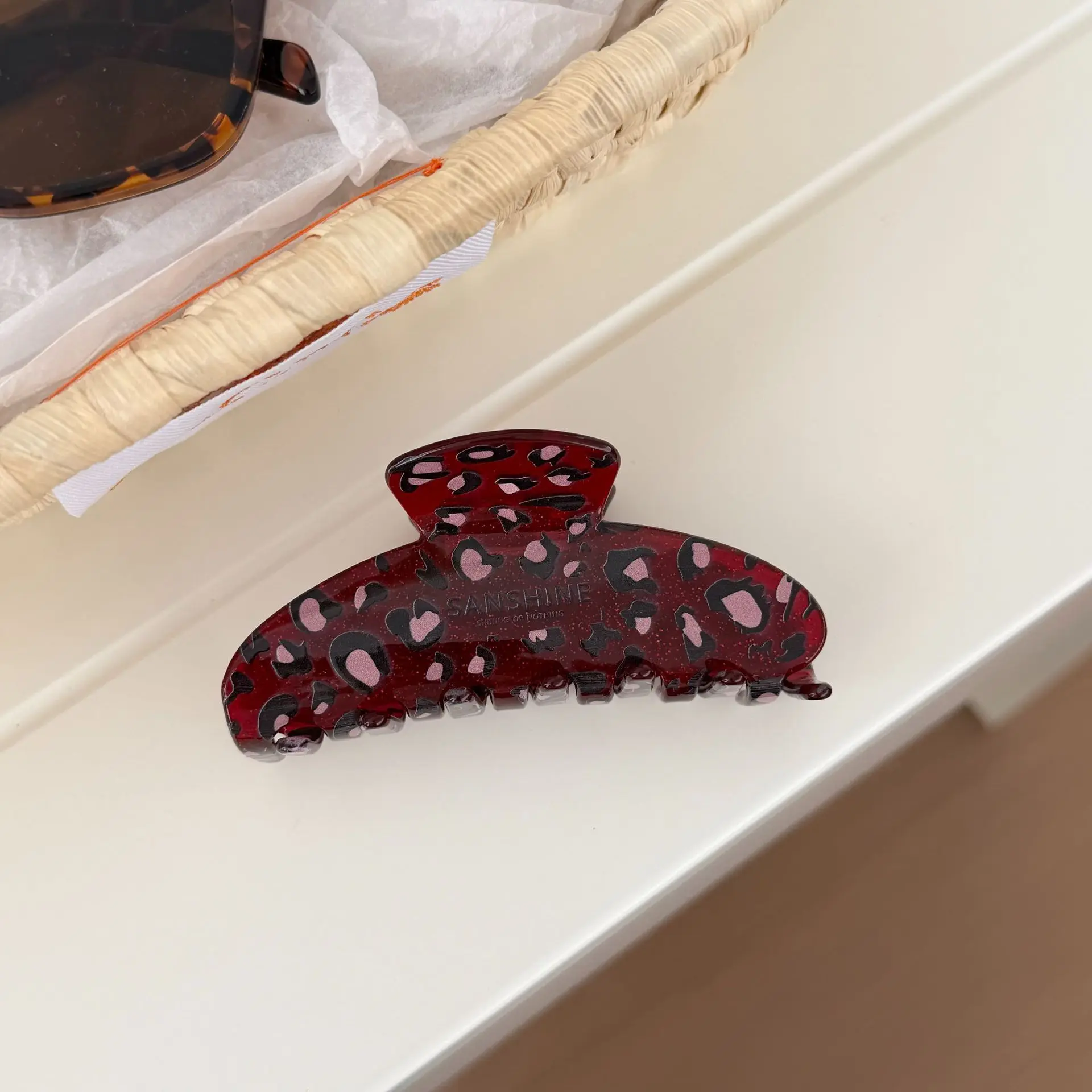 Hair Claw Clip Resin Leopard Gold Foil Embellishment Oversized for Thick Hair Back Bun Tortoise Premium Durable Lightweight