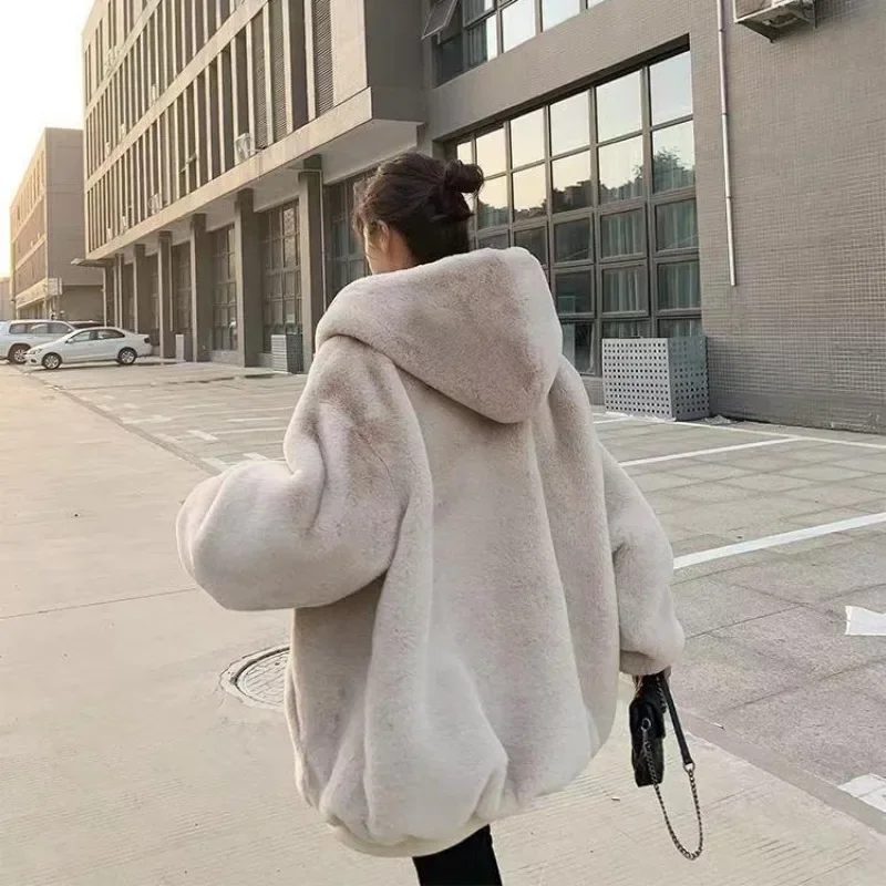 Fashion Faux Fur Winter Losse Trui Vrouwen Dikke Warme Warme Bont Jas Mid-Lengte Rits Hooded Waterdichte Nertsen bontjas