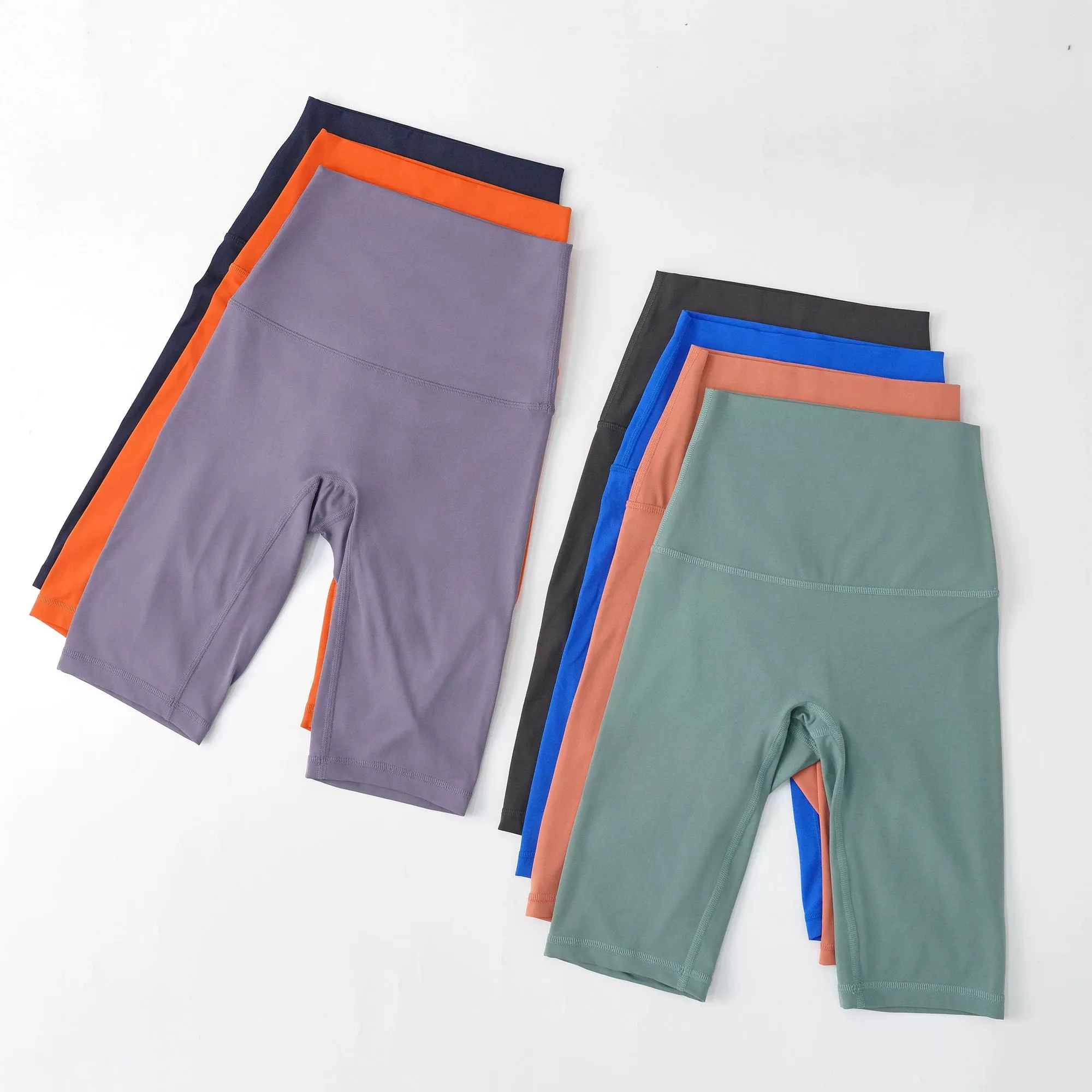 شورت نسائي رياضي بدون خط لباس داخلي مرئي عالي الخصر للتحكم مع تصميم رفع المؤخرة الخوخية مقاس 5 بوصة بملمس عاري لليوجا لصالة الألعاب الرياضية