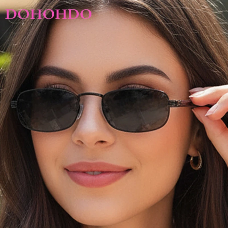

Fashion Designer Metal Small Square Women's Sunglasses Retro Classic Men Shades Outdoor Driving Travel Sunglasses Ladies UV400