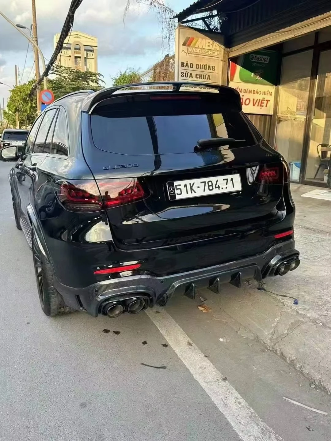 طقم هيكل من ألياف الكربون Runde لسيارة MercedesBenz GLC63 SUV كوبيه 20-22 ترقية برابو الجبهة الشفة الخلفية الناشر عجلة الحواجب مصبغة #3