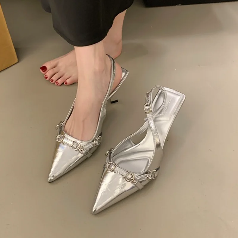 Women's Outer Wear  Style High Heels Versatile Sandals with Dress Leisurely Casual Shoes Comfortable Fitting Rubber Sole
