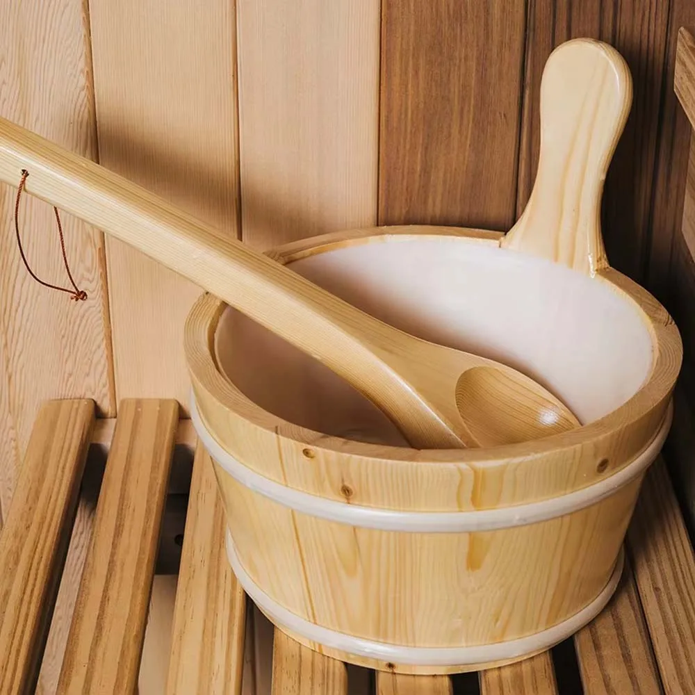 Spliced Red Cedar Traditional Outdoor Barrel Sauna in Resort Hotels With Semi-circular Glass Window