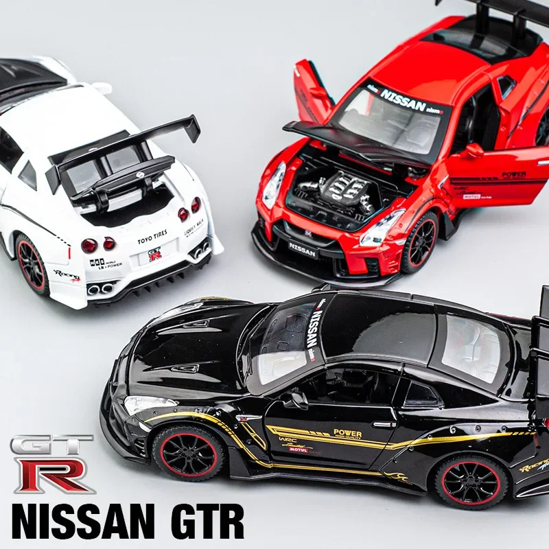 1:32 Nissan GTR R35 modello di auto da corsa bambini giocattoli per bambini auto pressofuso tirare indietro suono e luce veicoli giocattolo ragazzi regali giocattolo