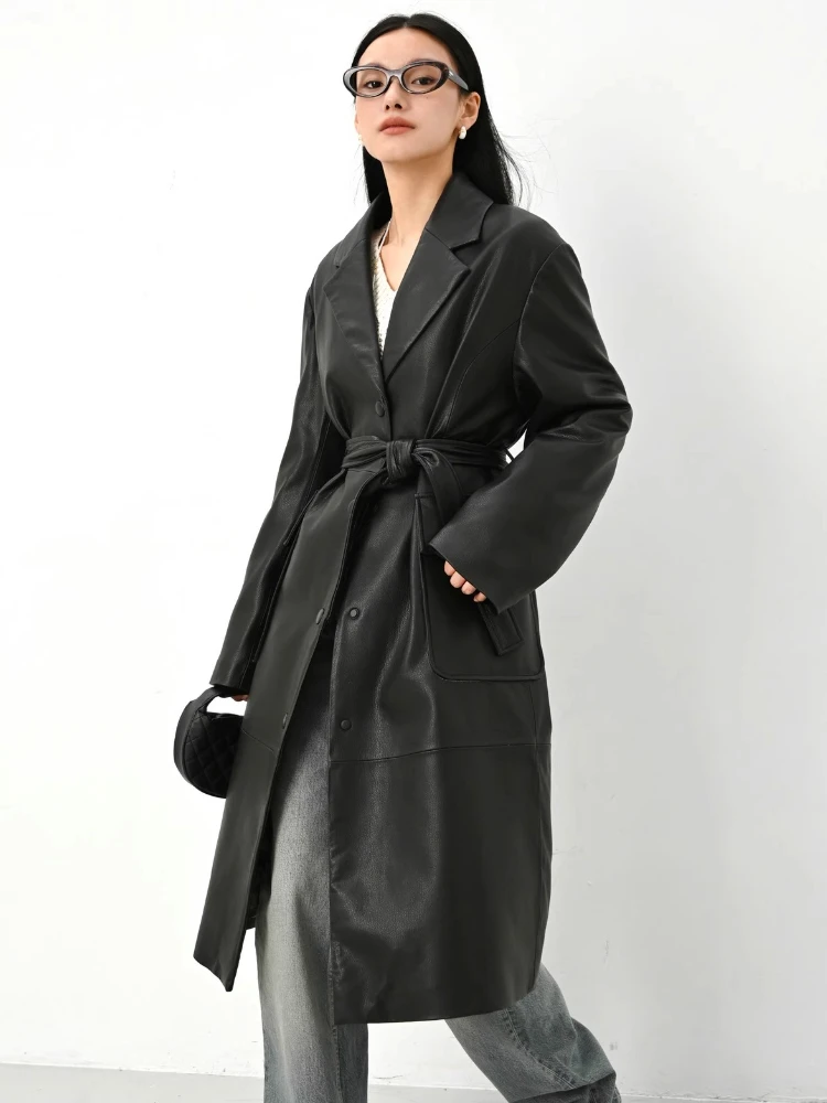 Lange lederen donsjassen met veters voor dames Herfst Winter High-end eenvoudige zwarte echte schapenvacht witte ganzendonsjas