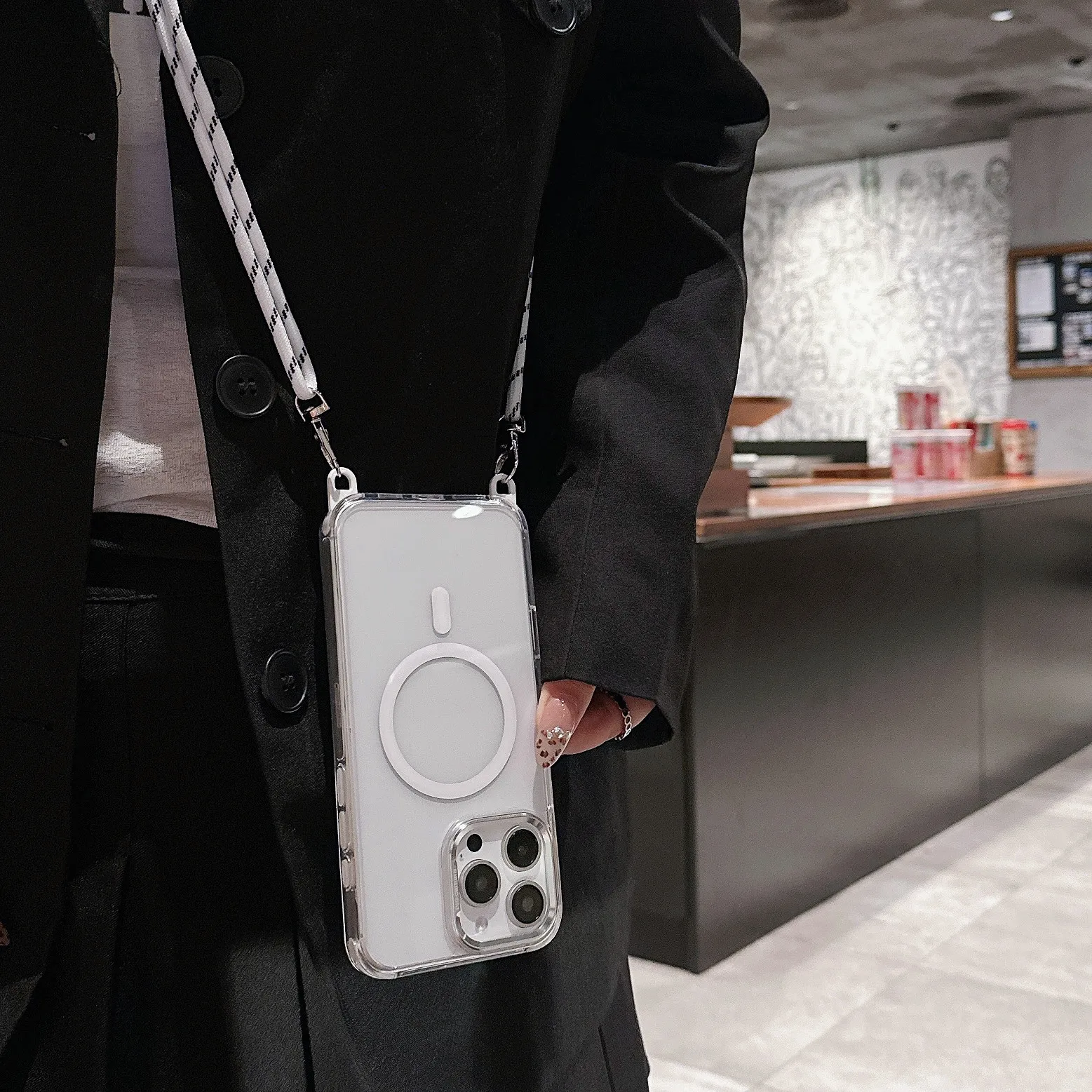 Funda magnética transparente de protección ultra fuerte para iPhone 17 Air 16 Plus 16e 15 14 Pro Max 13 con correas cruzadas de cordón