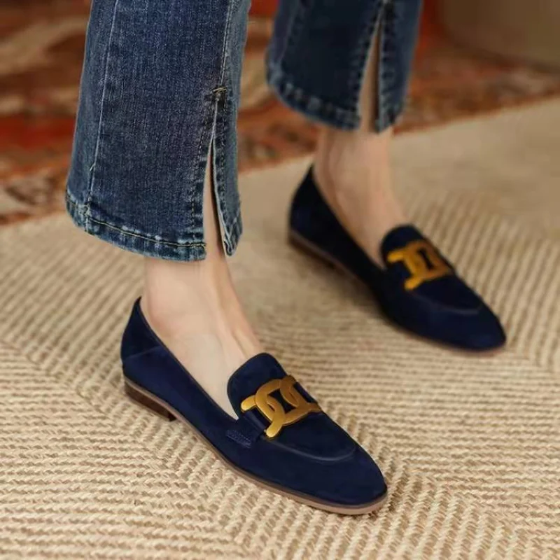 Vintage Slip on Loafers 2022 New Spring Autumn Women Metal Decoration Round Toe Flat Shoes Comfortable Ladies Shoes Female Shoes