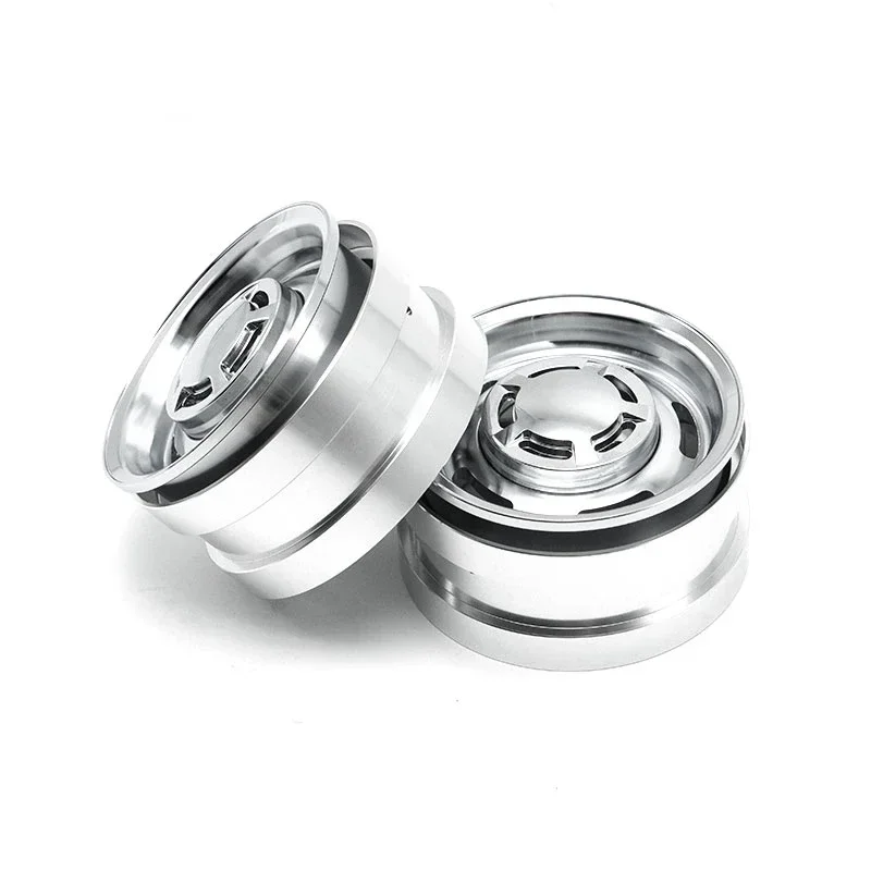 1 Pair Simulation Metal 2.2 Inches Retro Mirror Wheel Hub for 1/10 RC Crawler Car Traxxas TRX4 Accessories